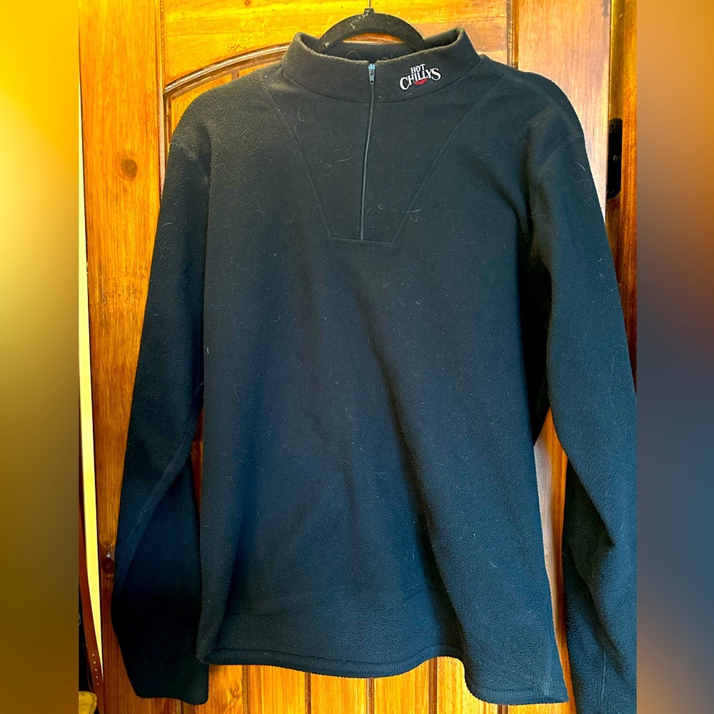 Hot Chilly’s fleece zip sweater